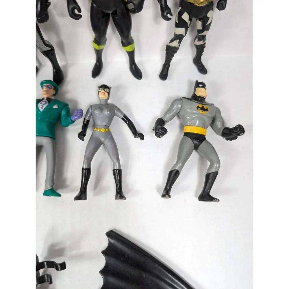 Vintage 90s Batman Action Figure Lot w/‎ Accessories Penguin Robin Catwoman
